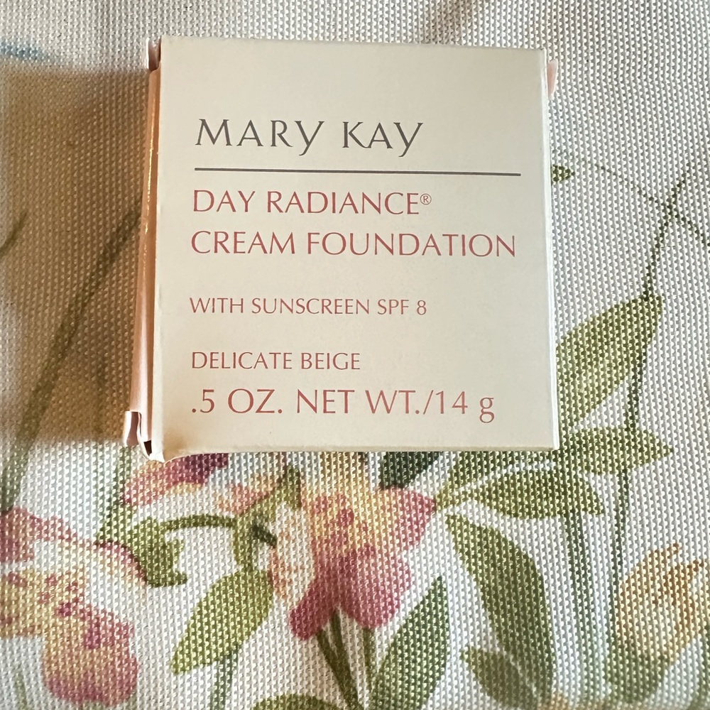 Mary Kay SPF 8 Cream Foundation